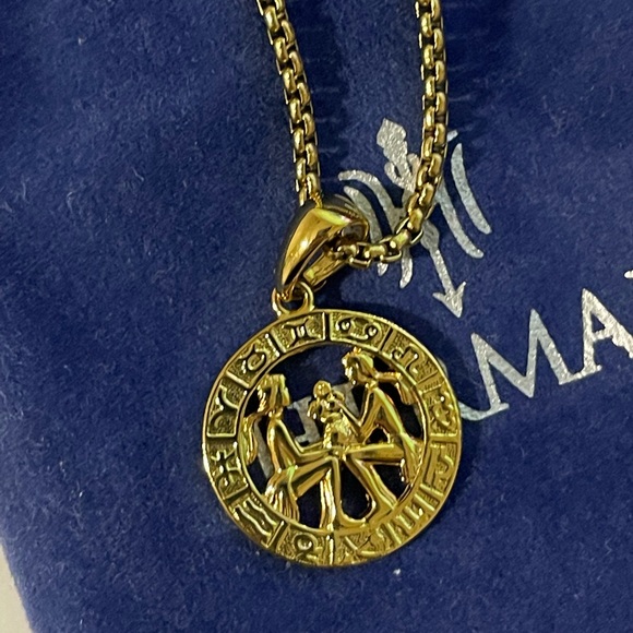 Gold plated gemini necklace ♊️ - Picture 4 of 4